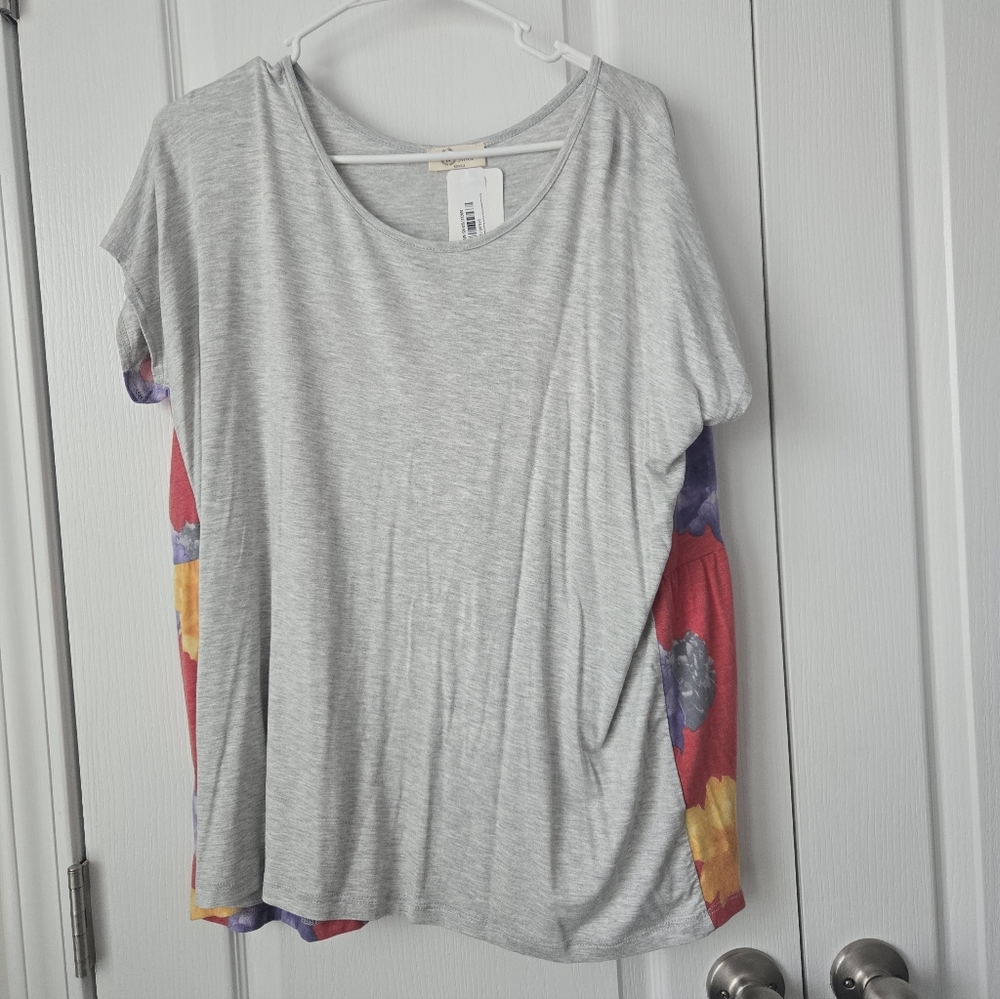 Be Stage Gray Women's Top Sz Medium Nwt